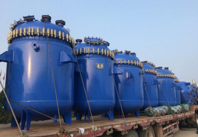 搪玻璃反应釜和不锈钢反应釜的不同之处